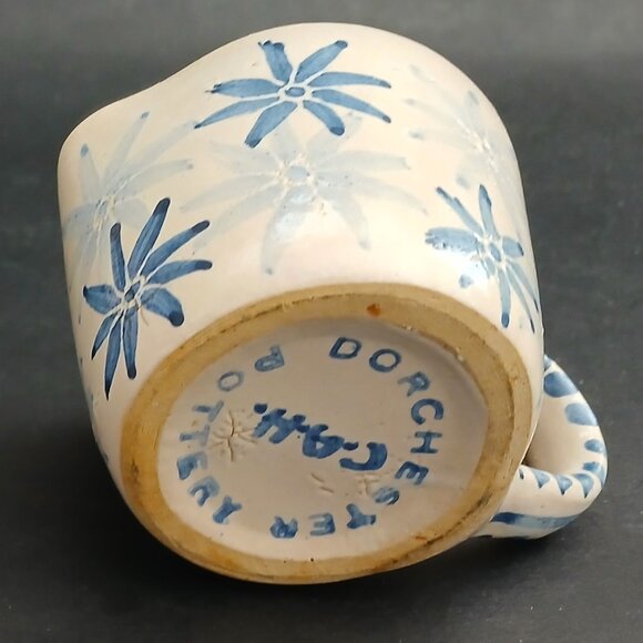 VTG Dorchester Pottery Sugar Bowl and Creamer Blue Stars Signed C.A.H. Set of 2 - Picture 4 of 12